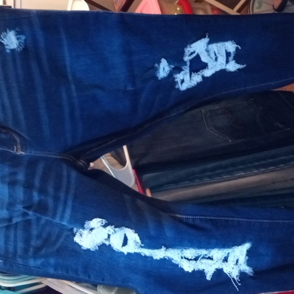 Jeans - Picture 3 of 4